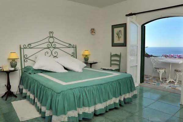 Punta Rossa Hotel