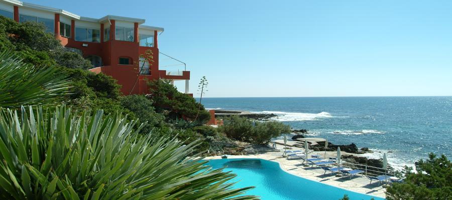Punta Rossa 4*